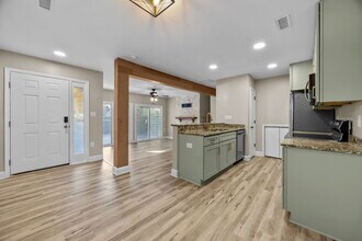 425 W 8th St in Charlotte, NC - Building Photo - Building Photo