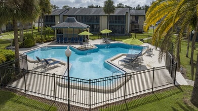 Enclave at Lake Ellenor in Orlando, FL - Building Photo - Building Photo