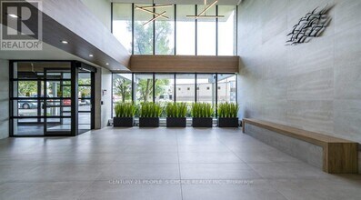 2960 Don Mills Rd. in Toronto, ON - Building Photo - Building Photo