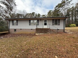13303 North Carolina 742 N in Polkton, NC - Building Photo