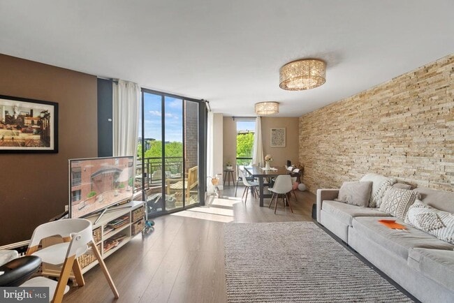 property at 1099 22nd St NW