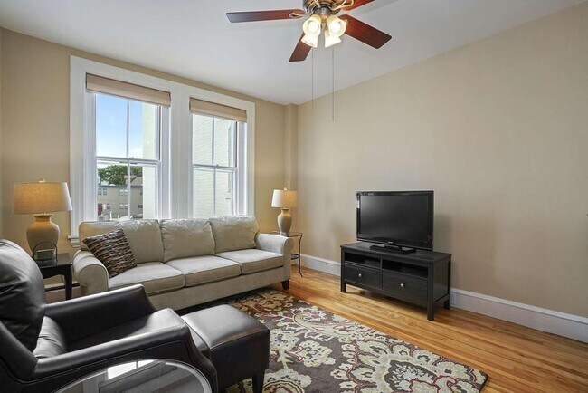 2 Arlington St, Unit 22