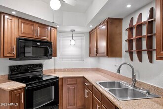 885 N Granite Reef Rd in Scottsdale, AZ - Building Photo - Building Photo