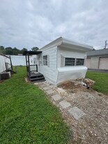 918 Elm St in Wilkesboro, NC - Building Photo