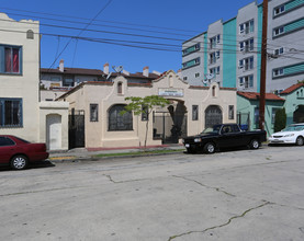 979 S Ardmore Ave in Los Angeles, CA - Foto de edificio - Building Photo