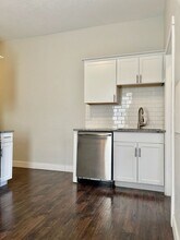 576 N 400 W in Salt Lake City, UT - Foto de edificio - Building Photo