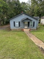 190 E Perdue St in Greenville, AL - Building Photo