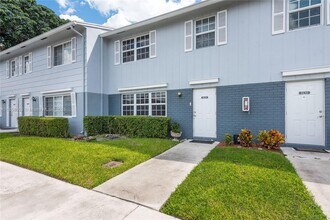 1824 SW 81st Way in Davie, FL - Building Photo - Building Photo