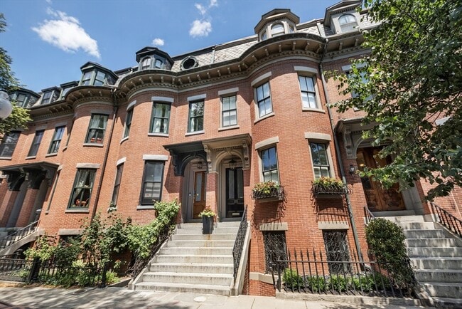 property at 131 Warren Ave
