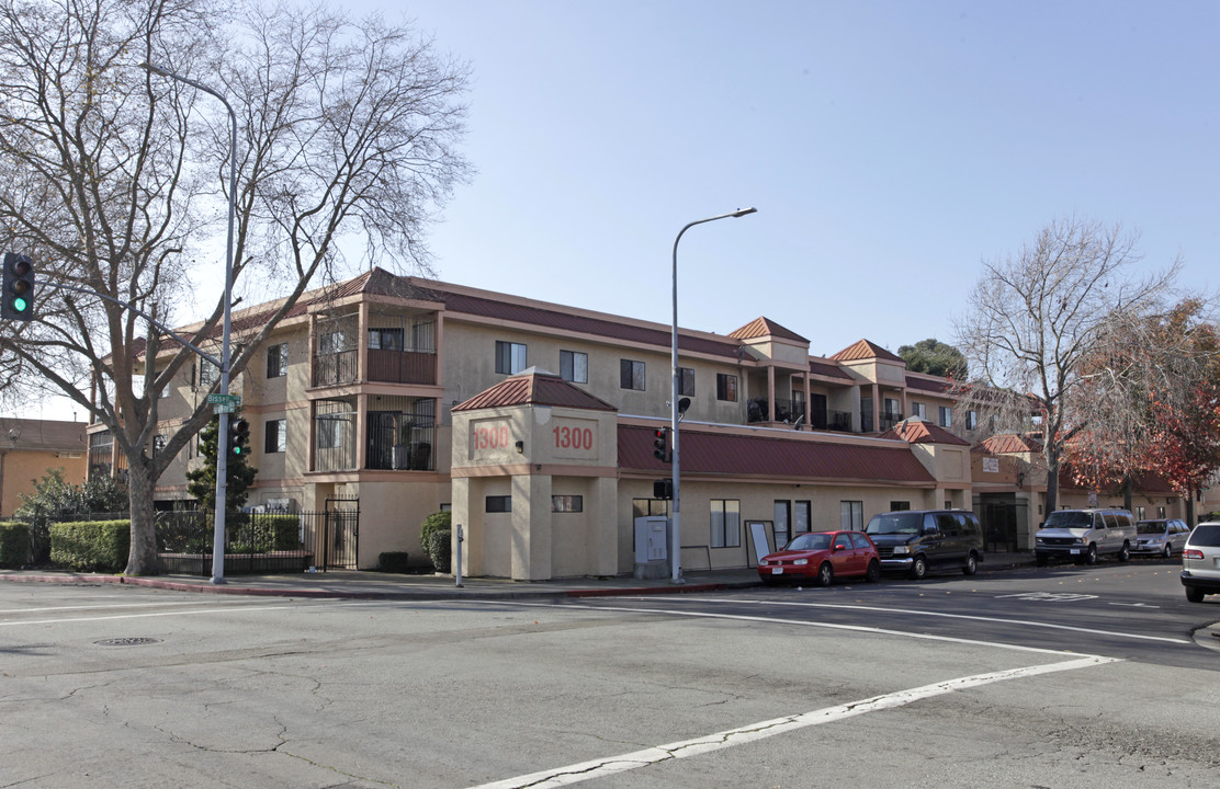 Bissell Avenue Apartments in Richmond, CA - Building Photo