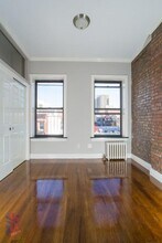 380 E 10th St in New York, NY - Building Photo - Building Photo