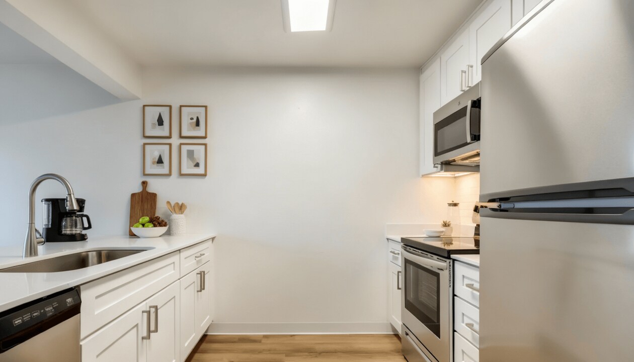 Woodbrook in Everett, WA - Building Photo