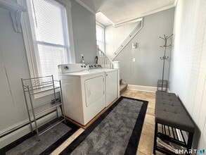 10 Bayview Ave in Norwalk, CT - Building Photo - Building Photo