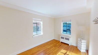 40 Stetson St, Unit 7 in Brookline, MA - Building Photo - Building Photo