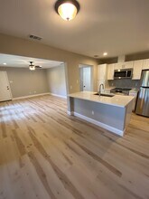 5826 Sandhurst Ln in Dallas, TX - Building Photo - Building Photo