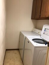 521 N Meridian St, Unit 521 in Winchester, IN - Foto de edificio - Building Photo