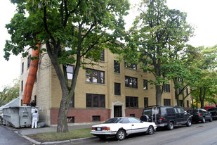 2717 W Wellington Ave Apartments