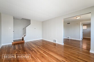 536 Burton Dr in Pittsburgh, PA - Building Photo - Building Photo