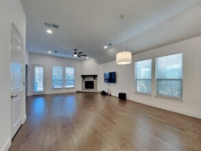 2137 Triton Dr in McKinney, TX - Foto de edificio - Building Photo