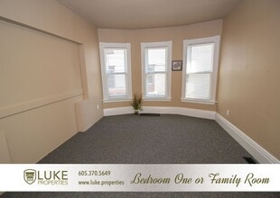 203 S Summit Ave in Sioux Falls, SD - Building Photo - Building Photo