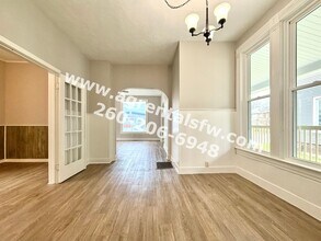 615 S Jefferson St in Huntington, IN - Foto de edificio - Building Photo