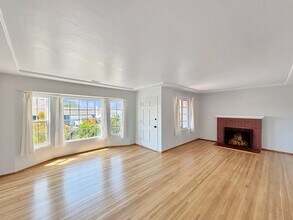 7340 W Point Ave in La Mesa, CA - Building Photo - Building Photo