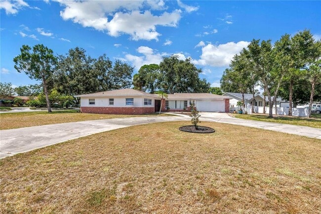 property at 10981 99th Pl N