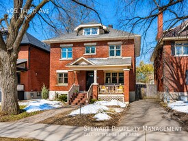 405 Third Ave in Ottawa, ON - Building Photo