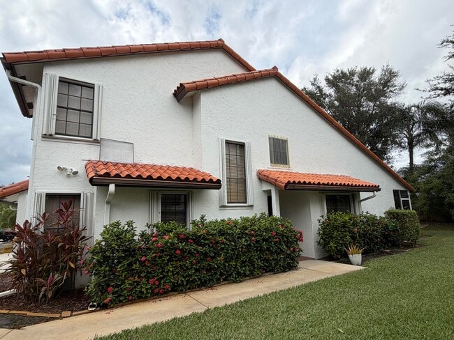 property at 13505 Fountain View Blvd