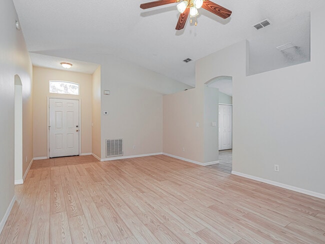 953 N 13th Square in Vero Beach, FL - Building Photo - Building Photo