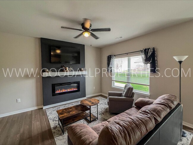 property at 1007 Maywood Ln
