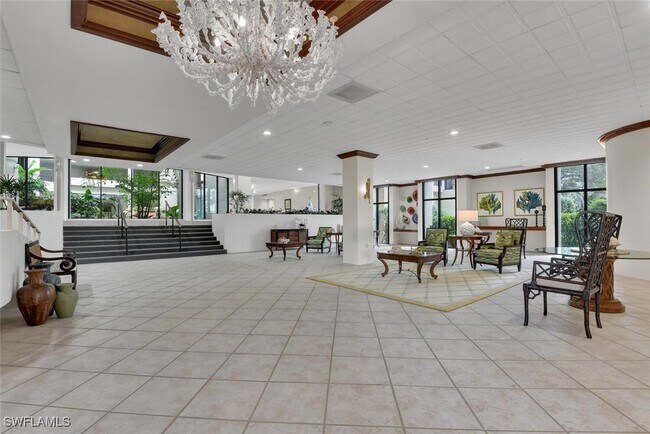 property at 3115 Gulf Shore Blvd N