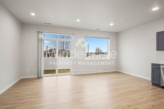 7117 E Pacific Way in Spokane Valley, WA - Building Photo - Building Photo