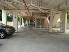 328 NW 12th Ave in Miami, FL - Building Photo - Building Photo
