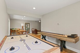 335 Locust Ridge Rd in Beech Mountain, NC - Building Photo