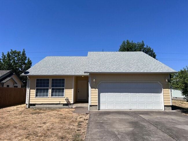 property at 3016 View Ln