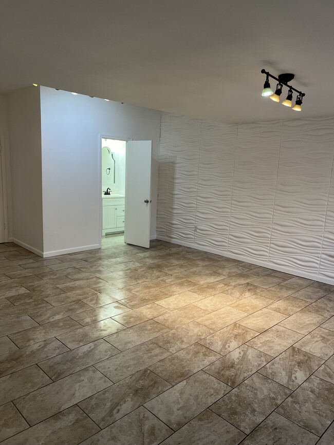 property at 520 Harry S Truman Dr