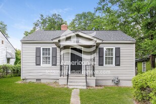 2065 Telfair St in Augusta, GA - Building Photo