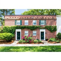 113 Thornton Rd in Brookline, MA - Building Photo