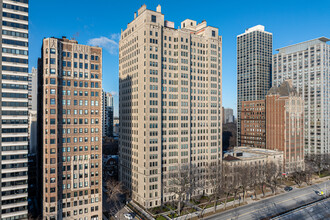 1500 N Lake Shore Dr in Chicago, IL - Building Photo - Building Photo