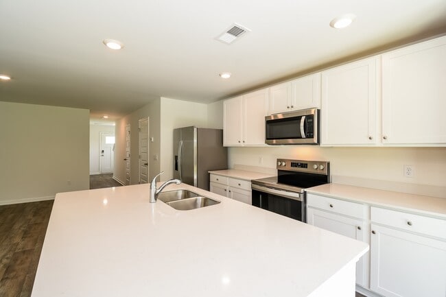 20 Striker Rd in Port Wentworth, GA - Building Photo - Building Photo
