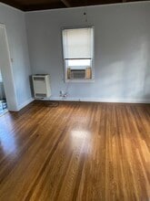2703 T St, Unit 2703 12 in Sacramento, CA - Building Photo - Building Photo