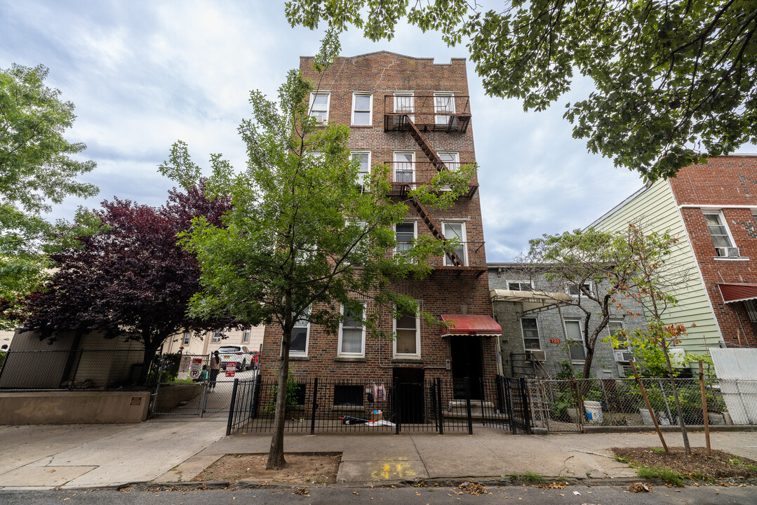 724 40th Street in Brooklyn, NY - Building Photo