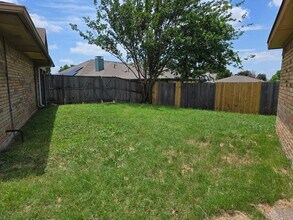 10327-10329 Bernardin Cir in Dallas, TX - Building Photo - Building Photo