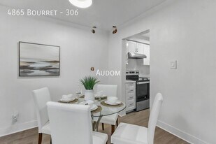 4865 Av Bourret in Montréal, QC - Building Photo