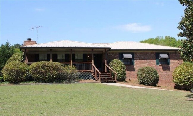property at 426 Atlanta Hwy