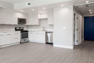 11671 Erwin St in Los Angeles, CA - Building Photo