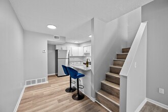 8Ninety at Loveland in Loveland, OH - Building Photo - Interior Photo