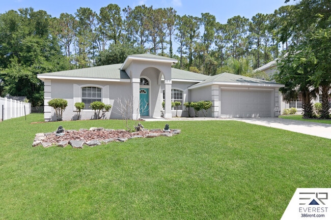 25 Port Royal Dr in Palm Coast, FL - Building Photo - Building Photo