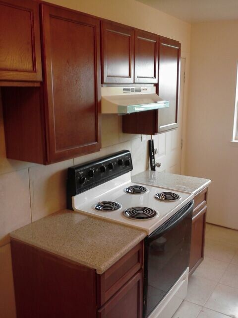 1432 Parkway Dr-Unit -09B in Melbourne, FL - Foto de edificio - Building Photo